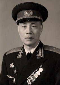 ​他1953年才回国，既无战功又无资历，为何能评为开国少将？